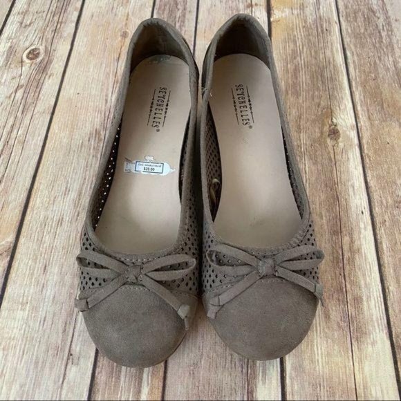 Seychelles Gigi Beige Perforated Low Demi Wedges - Picture 1 of 10